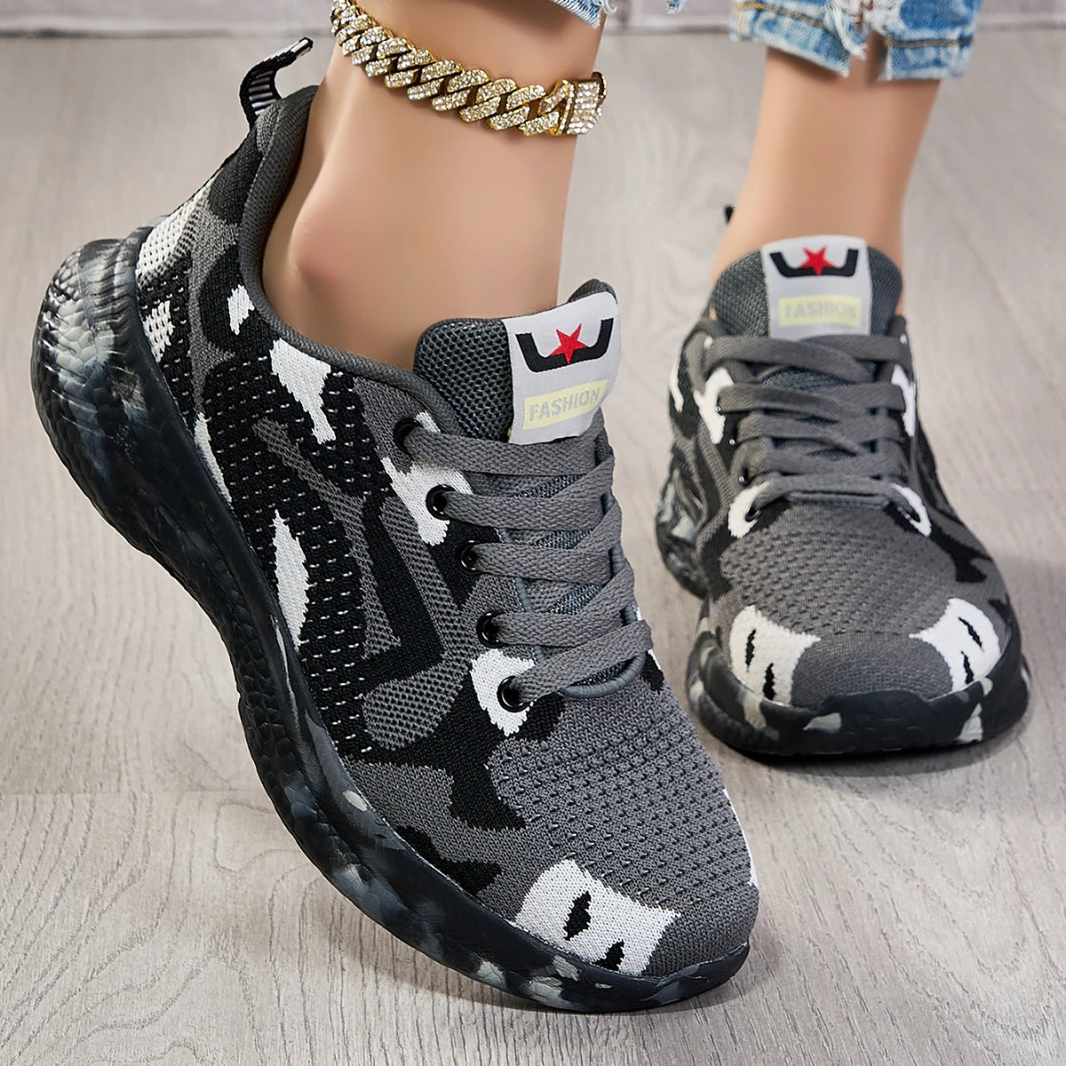 Women Breathable Mesh Sneakers Lightweight Flexible Lace Up Walking Shoes