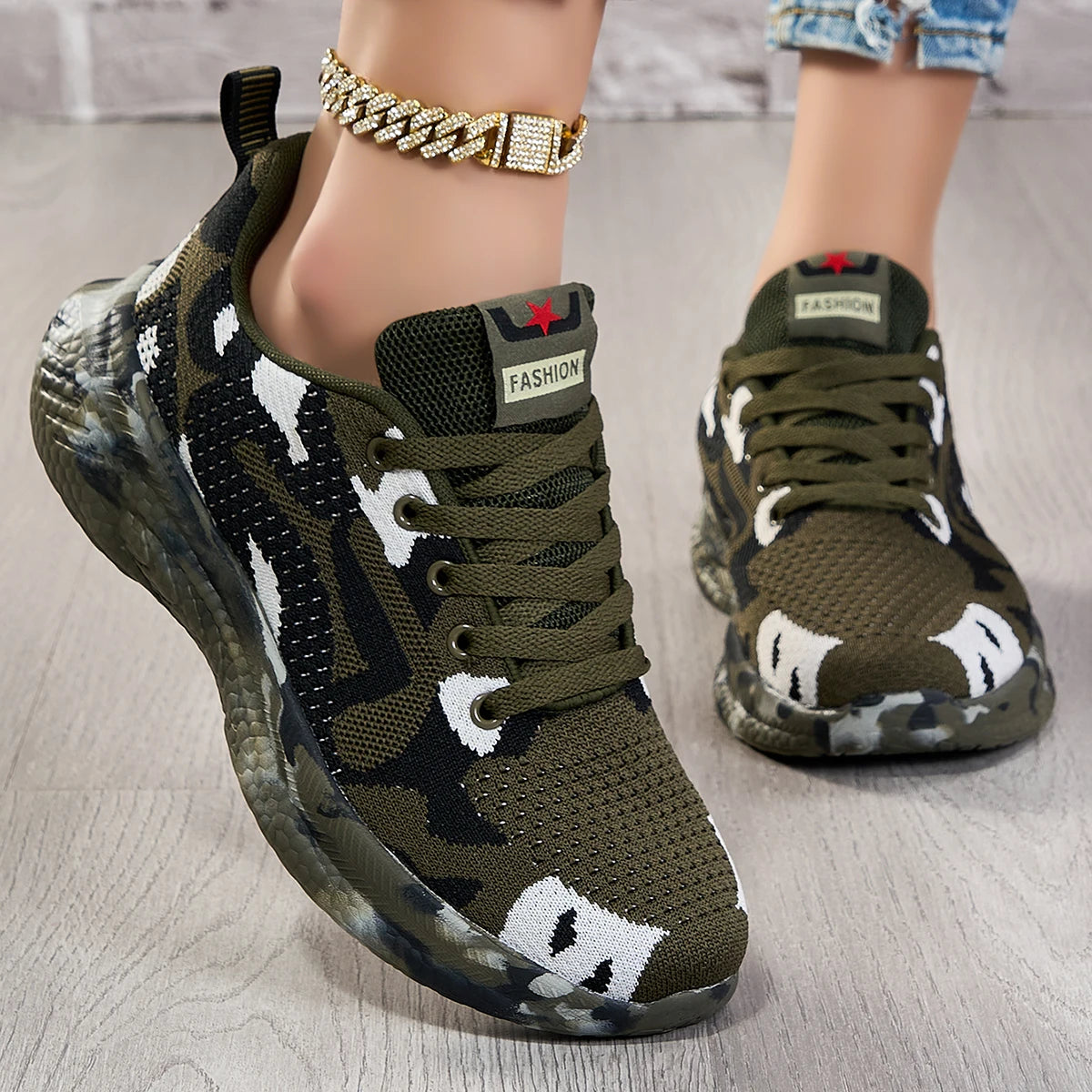 Women Breathable Mesh Sneakers Lightweight Flexible Lace Up Walking Shoes